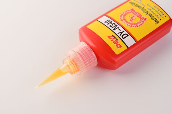 Threadlocker ผสมผสานอเนอโรบิก สีเหลืองอ่อน ออกแบบเพื่อให้มีความปลอดภัยและการลุ้นการล็อคเส้นในการประกอบ